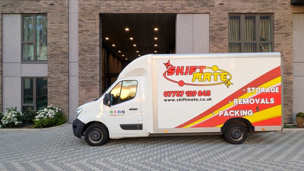UK house removals van service
